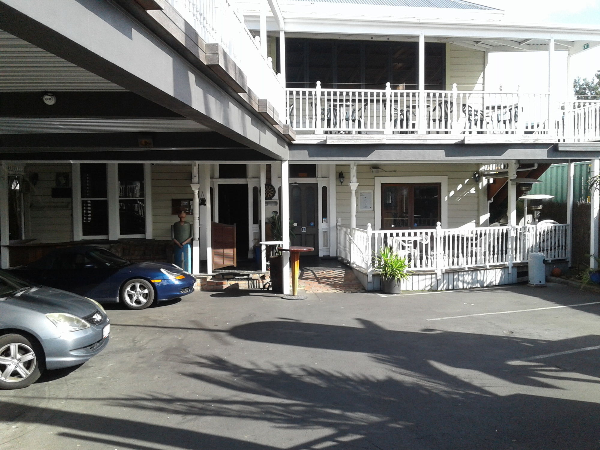 Shooters Saloon Hotel & Cabins Auckland Exterior foto