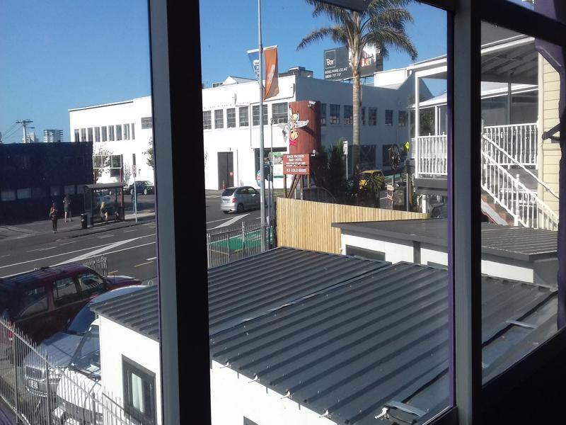 Shooters Saloon Hotel & Cabins Auckland Exterior foto